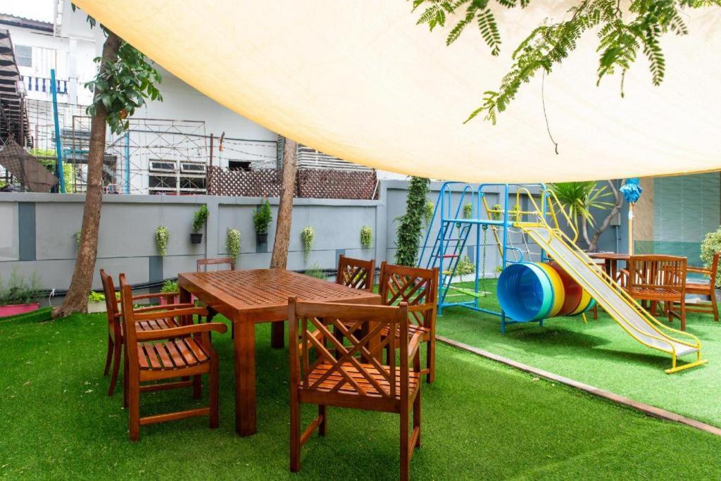 Resort Bangphlat Bangkok Ngoại thất bức ảnh